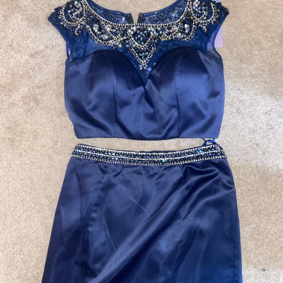 Prom Dress - Picture 5 of 8